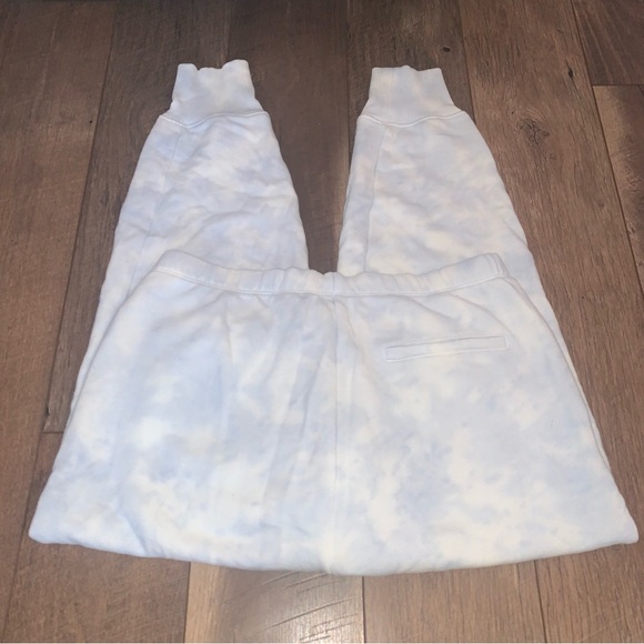 Aerie Tie Dye Joggers Sweatpants White Light Blue Size Medium - Picture 2 of 3